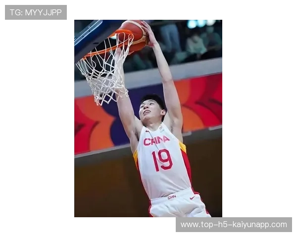 CBA周琦篮下补位强壮——为中国篮球注入强力动力